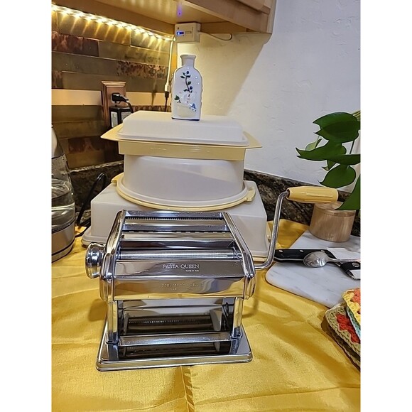 VINTAGE OPEN BOX OMC AMPIA Model 150 PASTA MACHINE - Picture 2 of 8